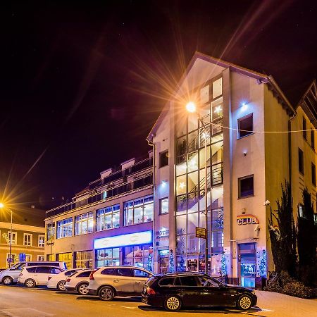 Hotel Restauracja Teczowa Luban Extérieur photo