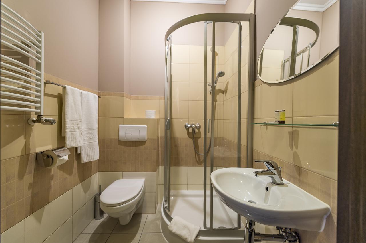 Hotel Restauracja Teczowa Luban Extérieur photo