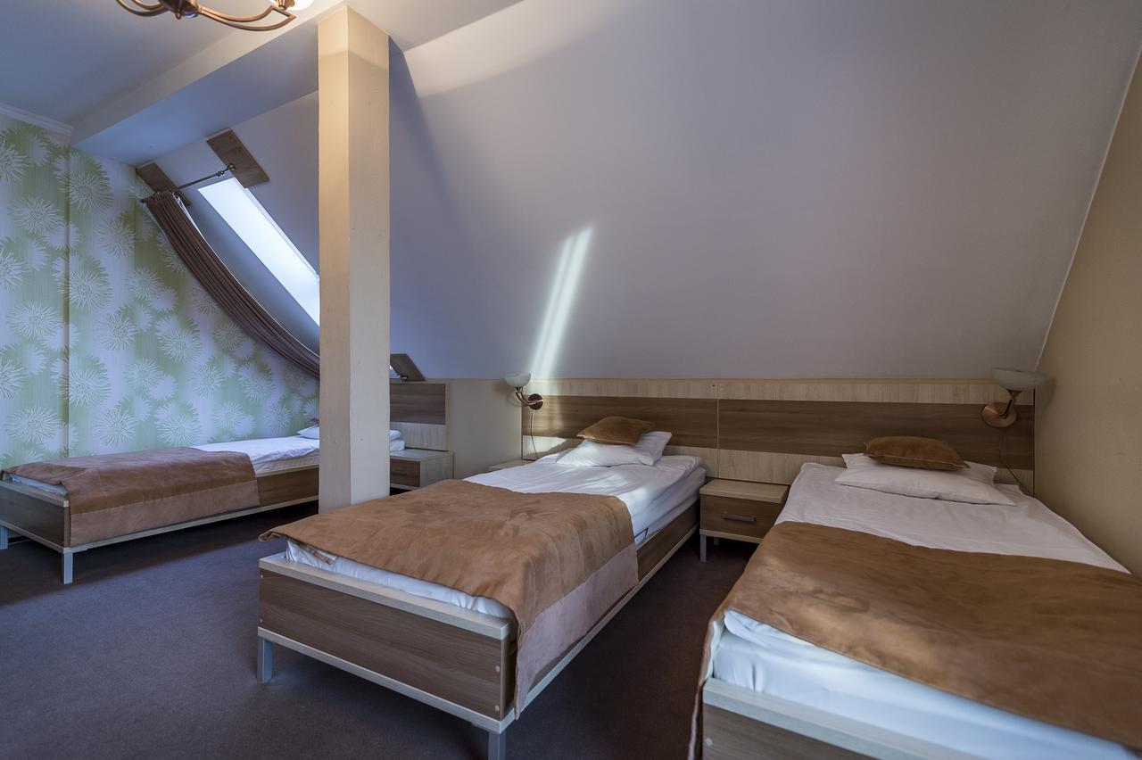 Hotel Restauracja Teczowa Luban Extérieur photo