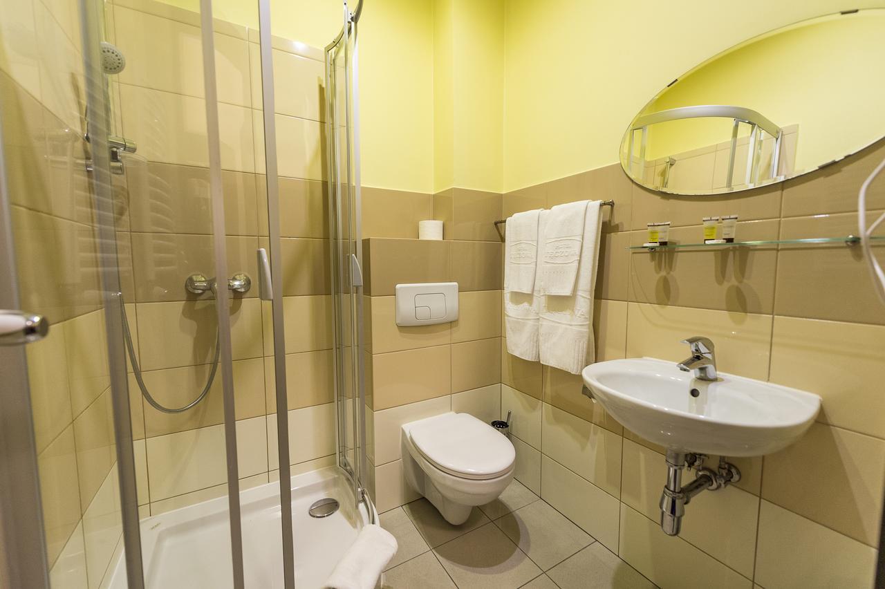 Hotel Restauracja Teczowa Luban Extérieur photo